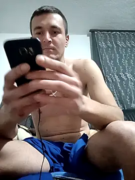 Snapshot of mayk18cm chatting on 4, 12, 2024 mayk18cm online show from 4, 12, 2024