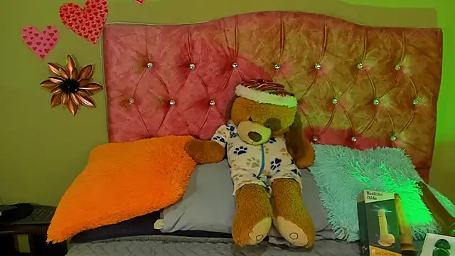 blue violette  online show from 2, 11, 2025