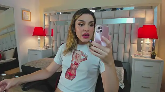 Snapshot of mariiahneedles chatting on 10, 1, 2025 mariiahneedles online show from 10, 1, 2025