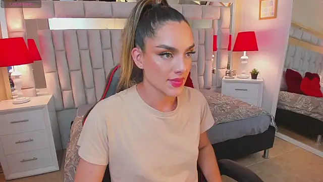 Snapshot of mariiahneedles chatting on 4, 2, 2025 mariiahneedles online show from 4, 2, 2025