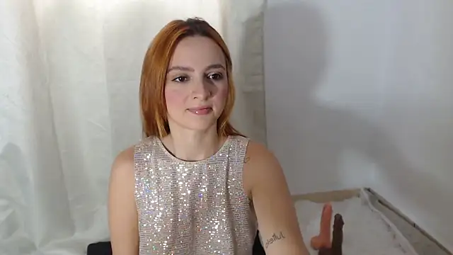 Snapshot of MariaGomez_1 chatting on 8, 11, 2025 MariaGomez 1 online show from 8, 11, 2025