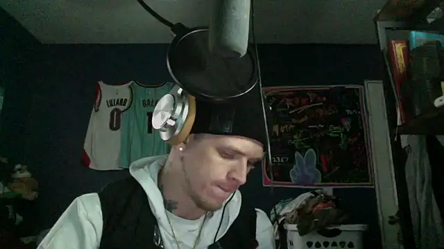 traejddd online show from 5, 4, 2026