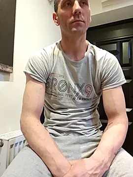 Aian09 online show from 4, 3, 2025