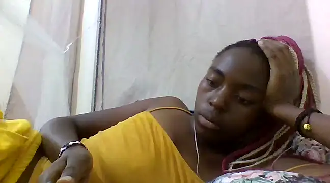 Snapshot of Ebony_maffin chatting on 13, 12, 2024 Ebony maffin online show from 13, 12, 2024