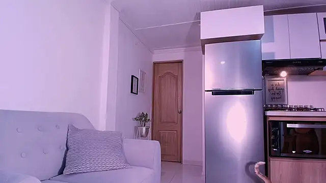 DannaHyde online show from 7, 3, 2026