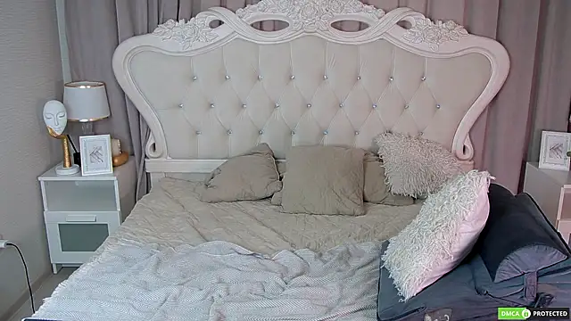 Snapshot of EmmaWarren chatting on 11, 3, 2026 EmmaWarren online show from 11, 3, 2026