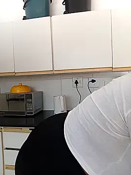 Snapshot of FreakyAngel3X chatting on 12, 9, 2025 FreakyAngel3X online show from 12, 9, 2025