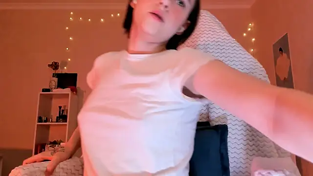 Britney Ross online show from 30, 11, 2025