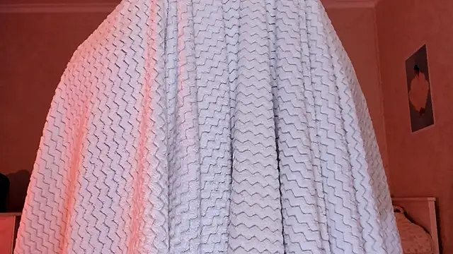 Snapshot of Britney_Ross chatting on 11, 3, 2026 Britney Ross online show from 11, 3, 2026