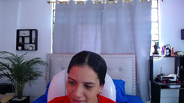 Chiqui milk  online show from 20, 3, 2025