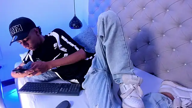 Snapshot of dikey_62 chatting on 12, 12, 2024 dikey 62 online show from 12, 12, 2024