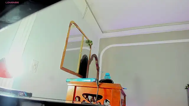 Jimena Grey online show from 16, 10, 2025