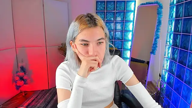 Mia Cheers online show from 6, 12, 2024