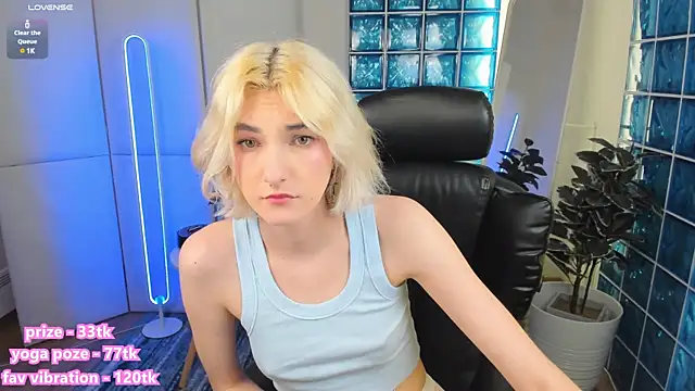 Mia Cheers online show from 20, 3, 2025