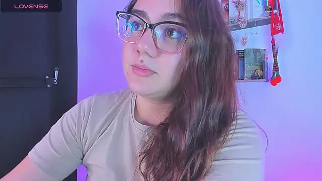 Snapshot of isarhodes_ chatting on 18, 12, 2024 isarhodes online show from 18, 12, 2024