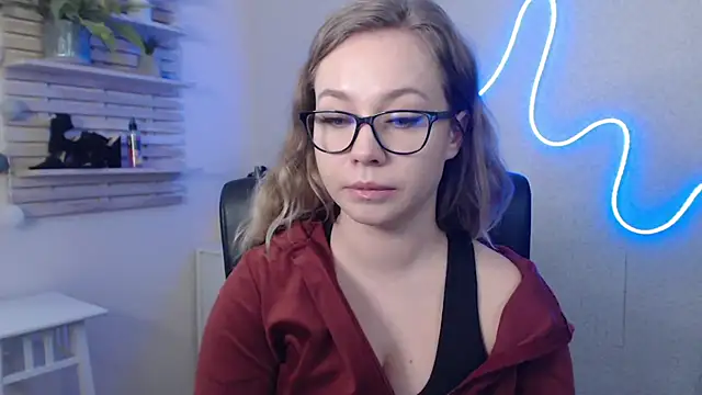 Snapshot of holly_xglam chatting on 13, 1, 2025 holly xglam online show from 13, 1, 2025