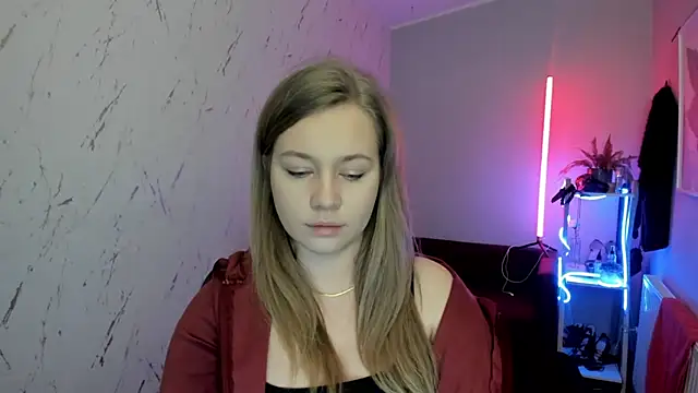 holly xglam online show from 8, 1, 2026