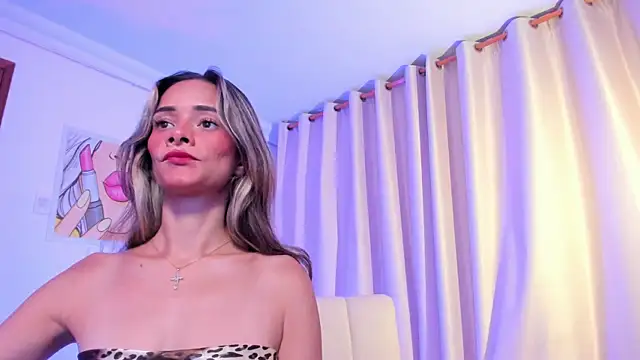 Snapshot of SkiinnyAna chatting on 10, 1, 2026 SkiinnyAna online show from 10, 1, 2026