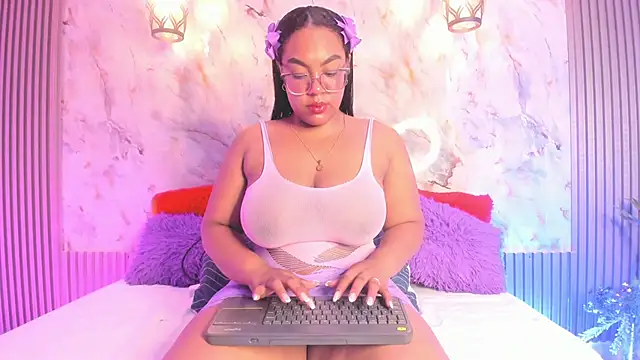 Esmeralda Duarte online show from 14, 3, 2025