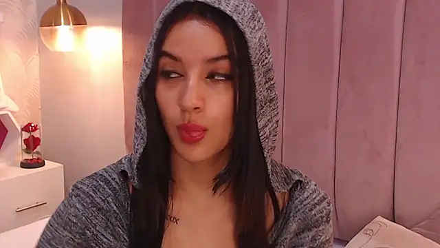 LeenaBrown online show from 13, 4, 2026