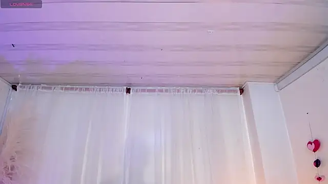 miel gomez online show from 5, 3, 2025