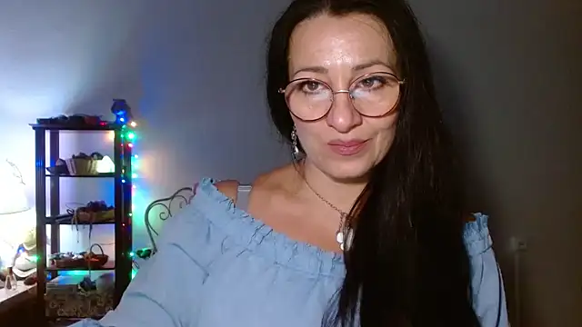 Snapshot of KeisyNeonX chatting on 10, 11, 2025 KeisyNeonX online show from 10, 11, 2025