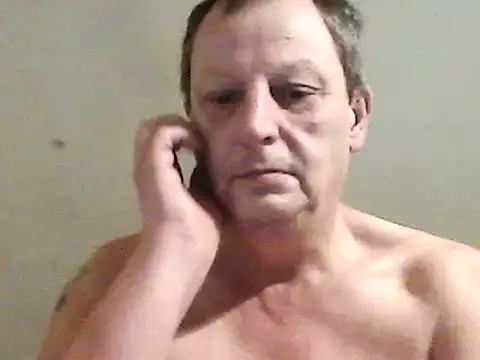 Snapshot of chubbybear2cum chatting on 18, 12, 2024 chubbybear2cum online show from 18, 12, 2024