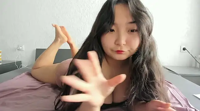 cutie mio online show from 12, 3, 2025