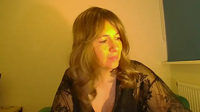 Ella Next Door online show from 17, 11, 2025