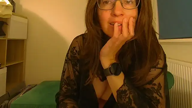 Ella Next Door online show from 6, 5, 2026