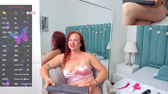 Snapshot of ChannelFox__ chatting on 4, 2, 2025 ChannelFox online show from 4, 2, 2025