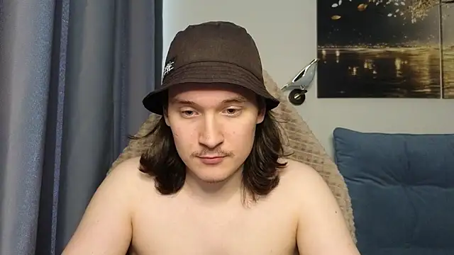 Snapshot of MoreRealAlex chatting on 6, 5, 2026 MoreRealAlex online show from 6, 5, 2026