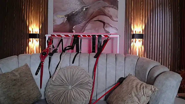 Naty slavedoll online show from 7, 5, 2026
