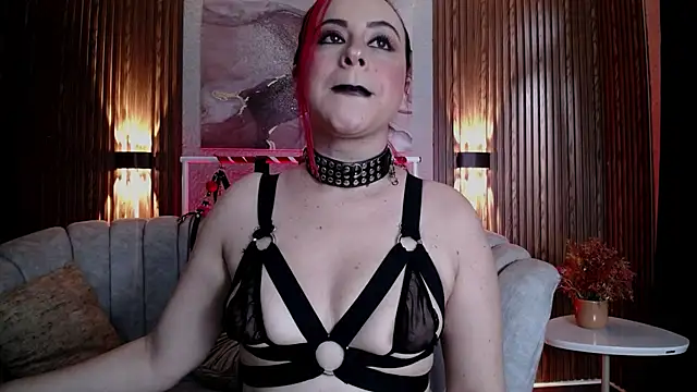 Naty slavedoll online show from 14, 5, 2026
