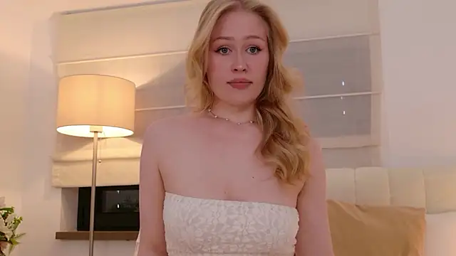 JuliaJaee online show from 16, 6, 2026