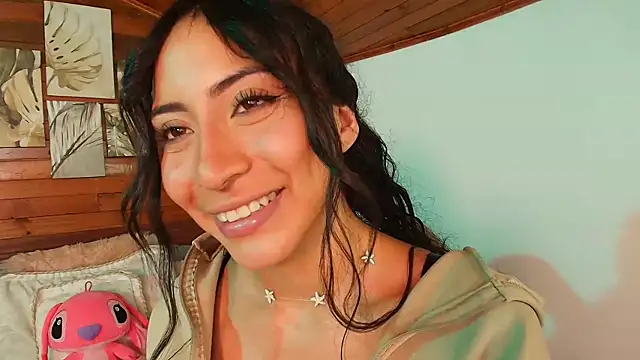 amber curly online show from 24, 10, 2025