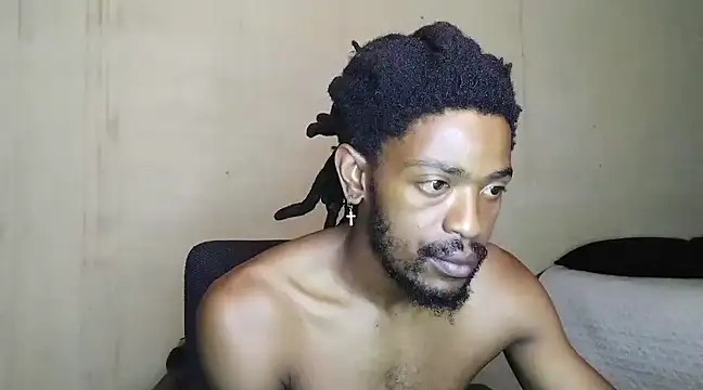 Snapshot of gldnmvsk_XO chatting on 27, 2, 2025 gldnmvsk XO online show from 27, 2, 2025