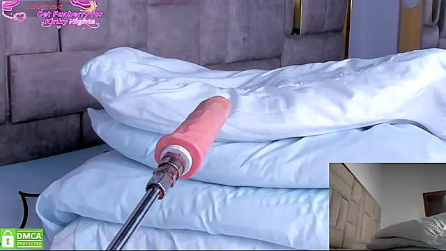 Eris Rose online show from 21, 11, 2025