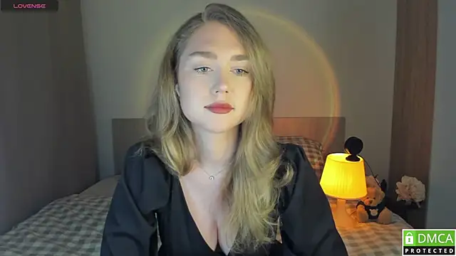 TheVanessaMaes online show from 5, 3, 2025