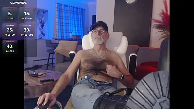 Towndude123 online show from 12, 1, 2025