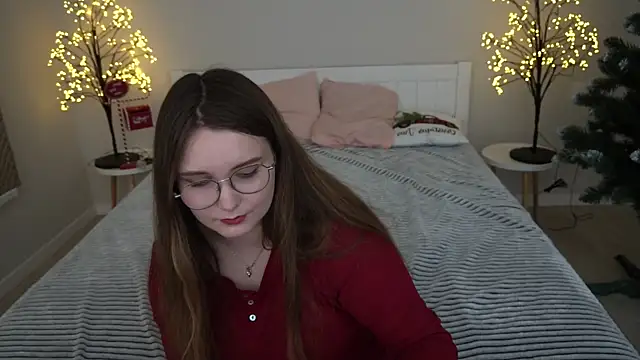 MagicPeachh  online show from 17, 12, 2024