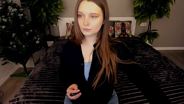 MagicPeachh  online show from 15, 12, 2025