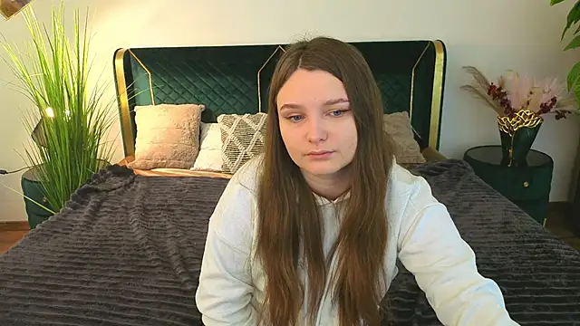 MagicPeachh  online show from 25, 3, 2026