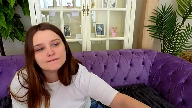 MagicPeachh  online show from 6, 5, 2026