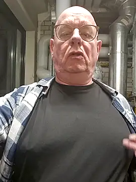 andrejoyfull64 online show from 9, 2, 2026