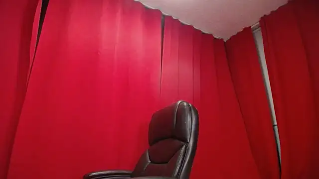 LaraFire online show from 26, 9, 2025