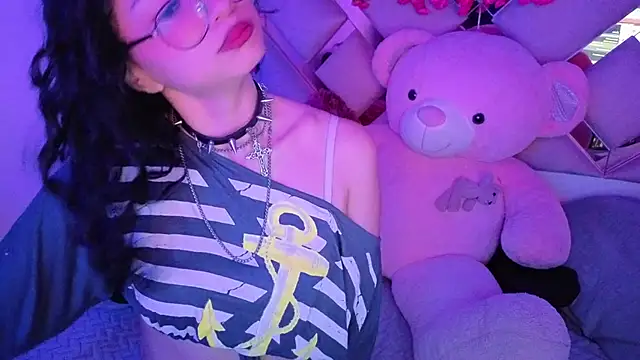 Snapshot of CherieCurl chatting on 1, 6, 2026 CherieCurl online show from 1, 6, 2026