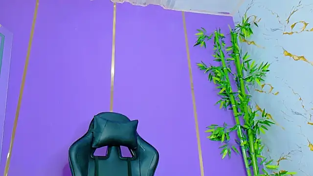 Snapshot of scarlet-jonesx chatting on 4, 10, 2025 scarlet-jonesx online show from 4, 10, 2025