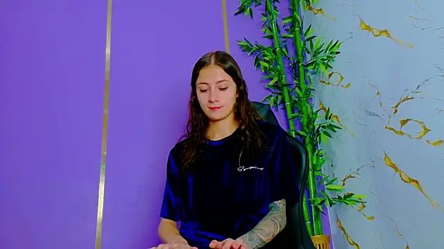 Snapshot of scarlet-jonesx chatting on 7, 10, 2025 scarlet-jonesx online show from 7, 10, 2025