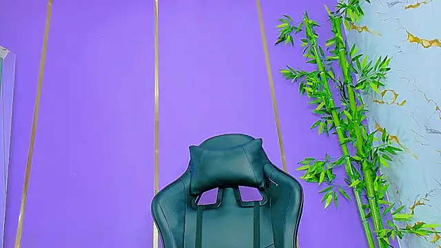 Snapshot of scarlet-jonesx chatting on 10, 10, 2025 scarlet-jonesx online show from 10, 10, 2025